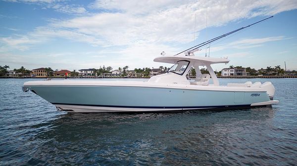 Intrepid 375 Nomad SE