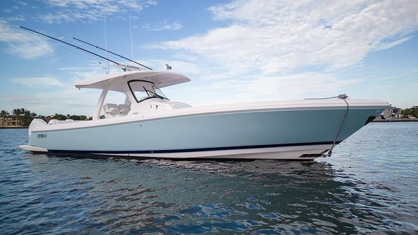 Intrepid 375 Nomad SE