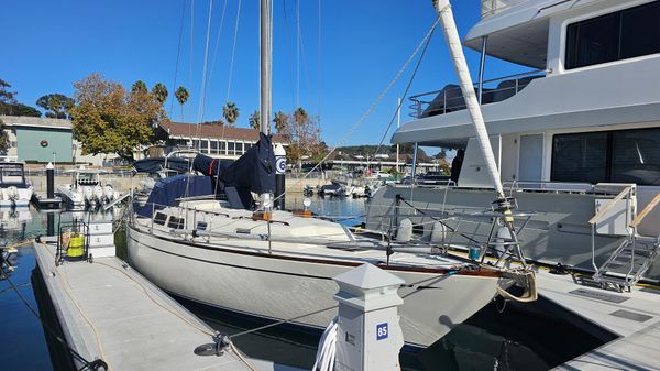 CAL 39 Sloop 