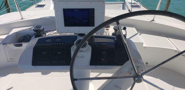 Lagoon 52 image