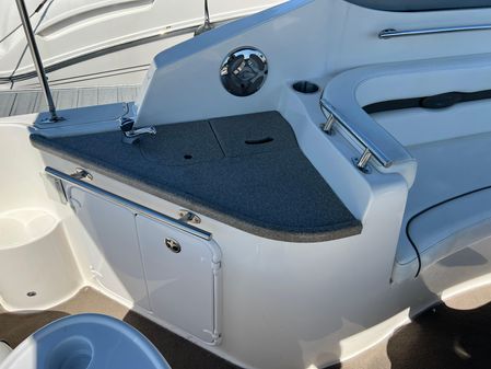 Rinker 260 Express Cruiser image