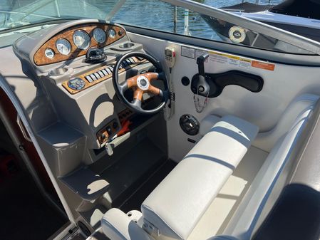 Rinker 260 Express Cruiser image