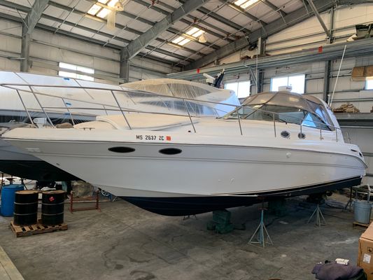 Sea Ray 410 Express Cruiser - main image