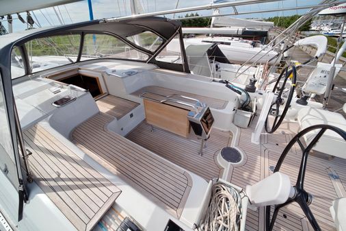 Hanse 545 image