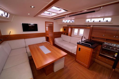 Hanse 545 image