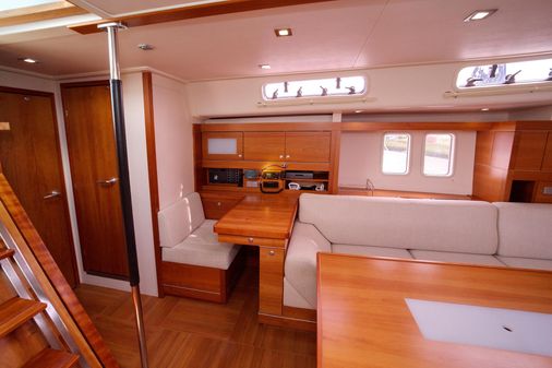 Hanse 545 image