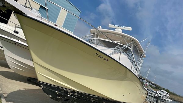 Grady-White 330 Express