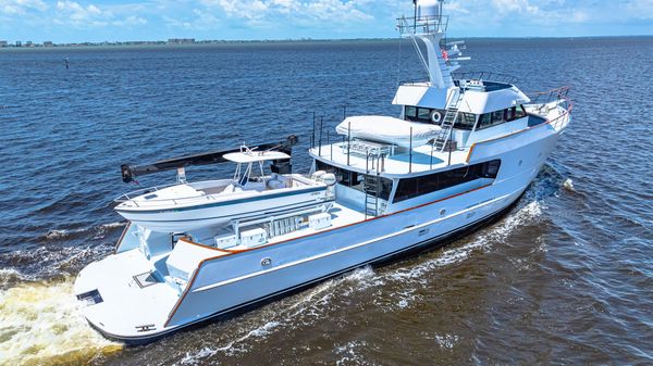 Expedition - Freeport Yachts 