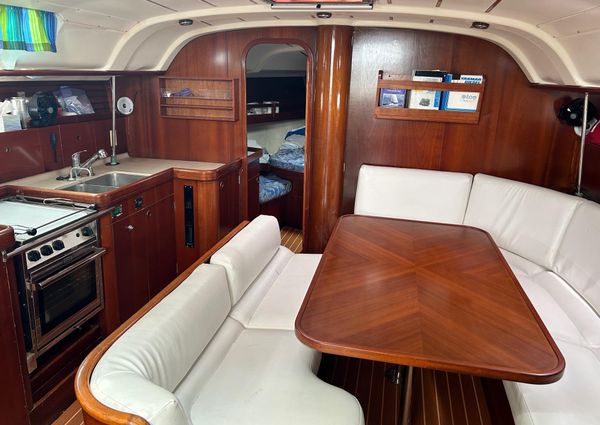 Beneteau 445 image