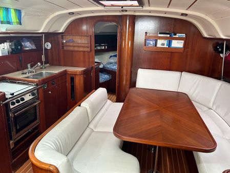 Beneteau 445 image