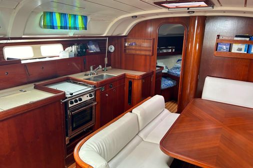 Beneteau 445 image