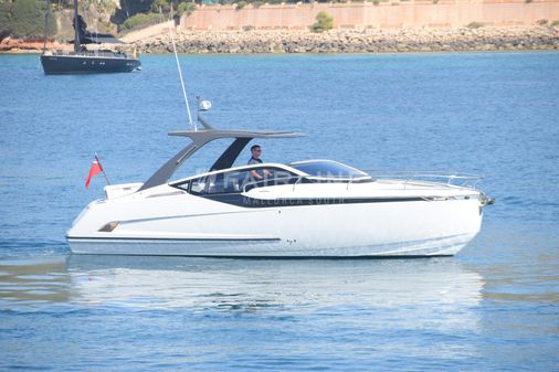 Fairline F-LINE-33 image