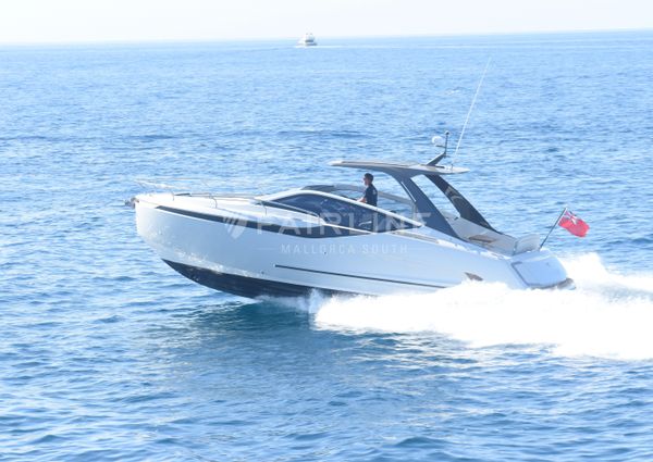 Fairline F-LINE-33 image