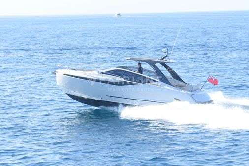 Fairline F-LINE-33 image