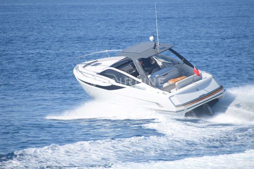 Fairline F-LINE-33 image