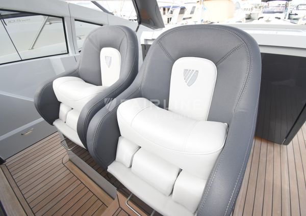 Fairline F-LINE-33 image