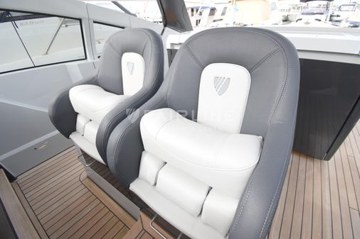 Fairline F-LINE-33 image