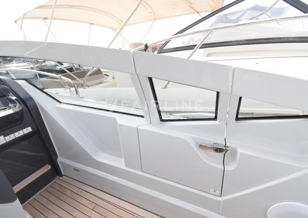 Fairline F-LINE-33 image