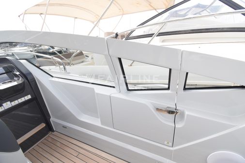 Fairline F-LINE-33 image