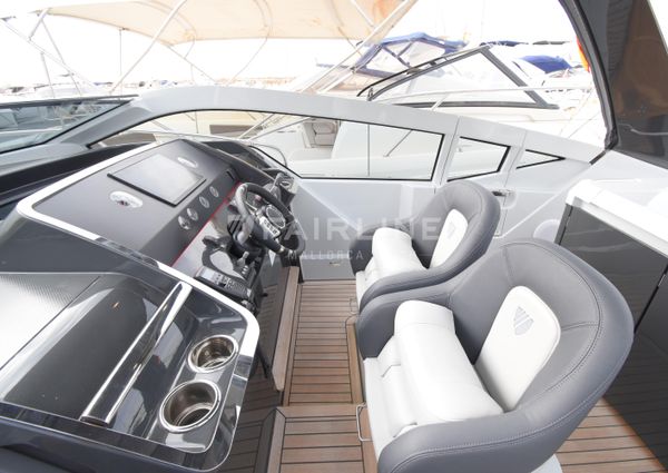 Fairline F-LINE-33 image