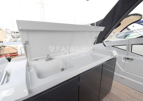 Fairline F-LINE-33 image