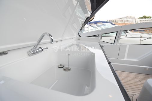 Fairline F-LINE-33 image