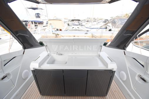 Fairline F-LINE-33 image