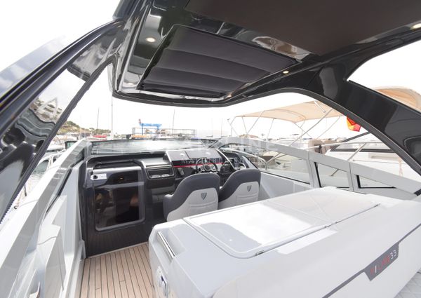 Fairline F-LINE-33 image