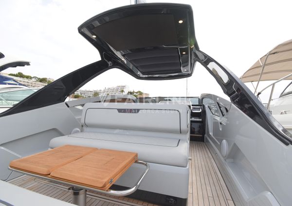 Fairline F-LINE-33 image