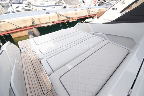 Fairline F-LINE-33 image