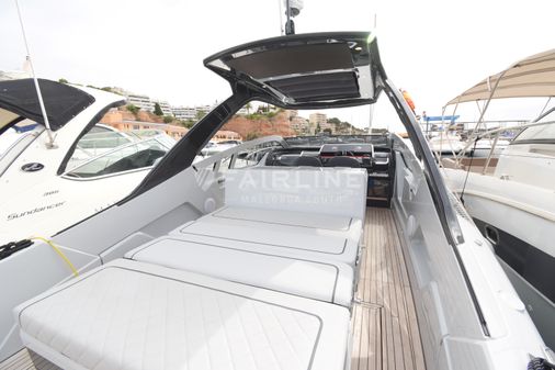 Fairline F-LINE-33 image