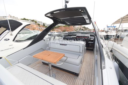 Fairline F-LINE-33 image