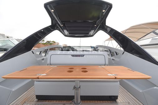 Fairline F-LINE-33 image