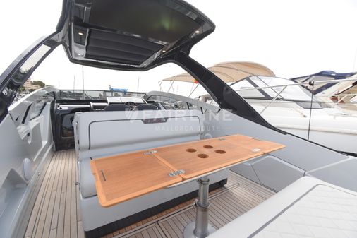 Fairline F-LINE-33 image