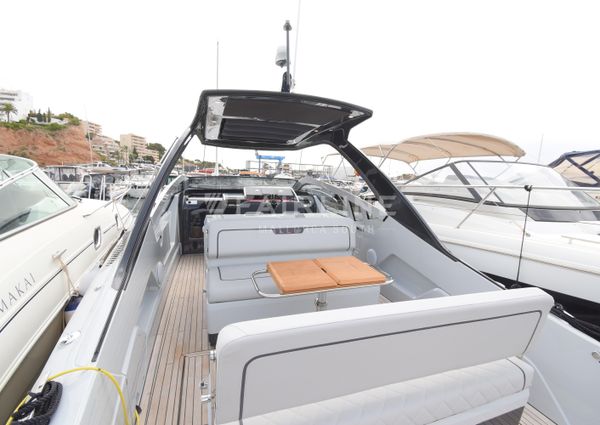 Fairline F-LINE-33 image