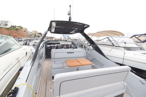 Fairline F-LINE-33 image