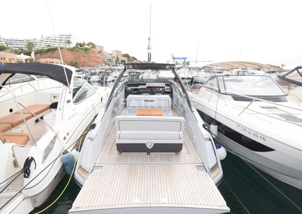 Fairline F-LINE-33 image