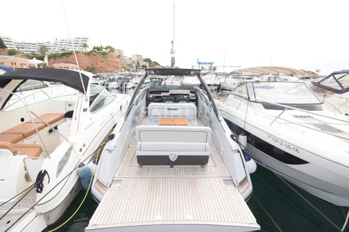 Fairline F-LINE-33 image