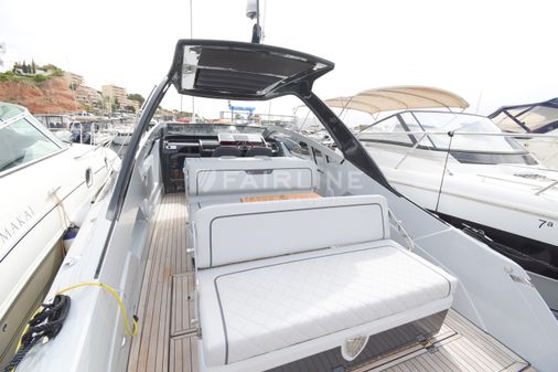 Fairline F-LINE-33 image