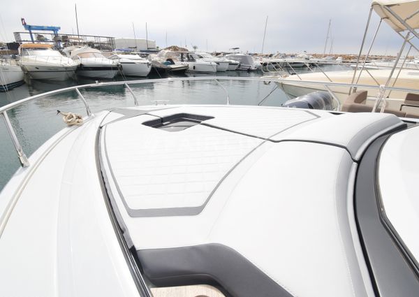 Fairline F-LINE-33 image