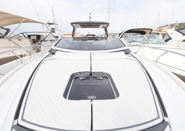 Fairline F-LINE-33 image