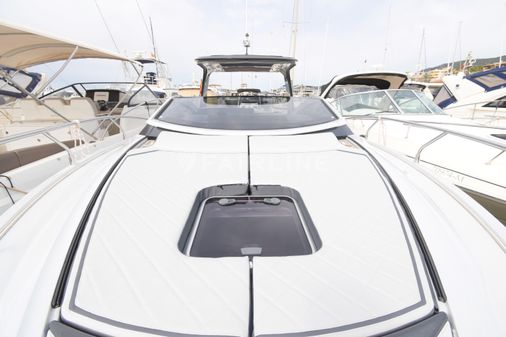 Fairline F-LINE-33 image