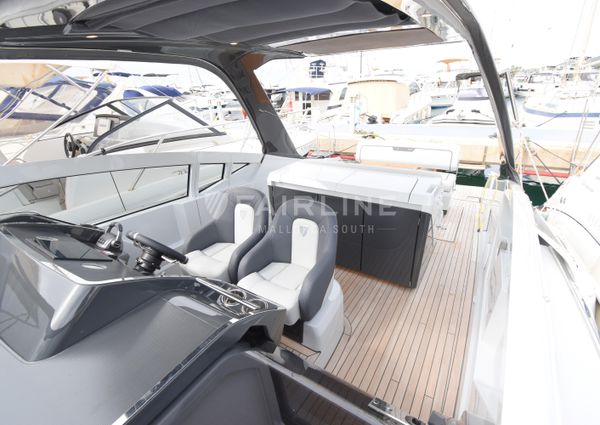 Fairline F-LINE-33 image