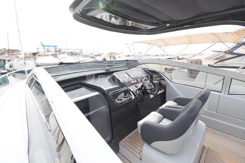 Fairline F-LINE-33 image