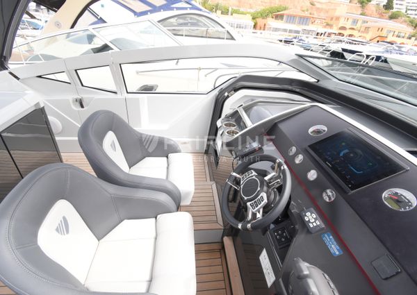 Fairline F-LINE-33 image