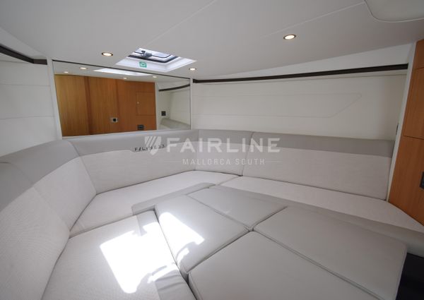 Fairline F-LINE-33 image