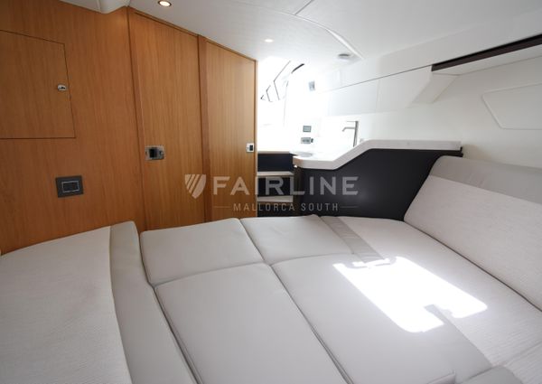 Fairline F-LINE-33 image