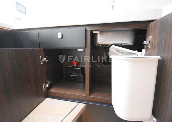 Fairline F-LINE-33 image