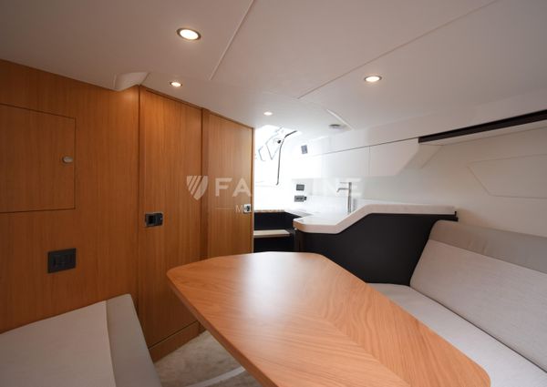 Fairline F-LINE-33 image