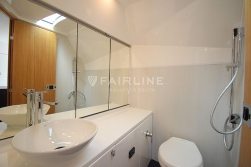 Fairline F-LINE-33 image